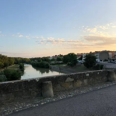 C'est Maison Bleue *