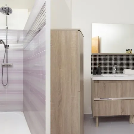 Апартаменти C'est Maison Bleue *