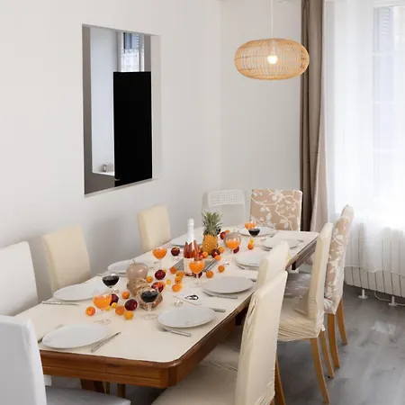 C'est Maison Bleue Апартаменты *