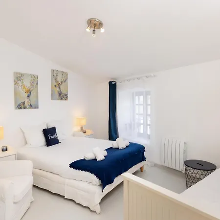 C'est Maison Bleue Апартаменты *