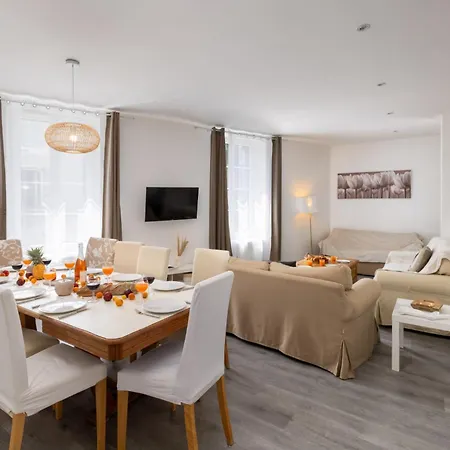 Апартаменты C'est Maison Bleue Каркассон