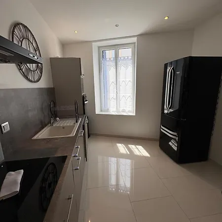 C'est Maison Bleue Apartment