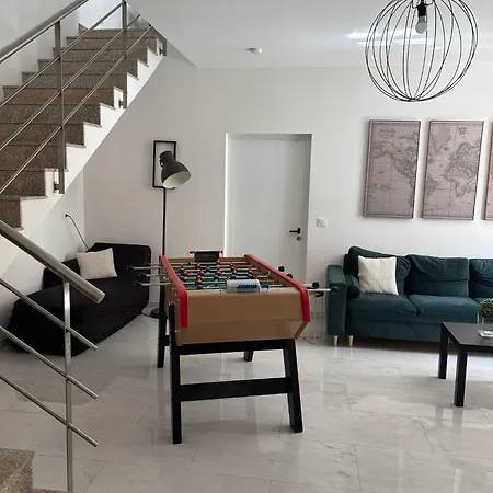 C'est Maison Bleue Apartment *