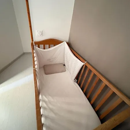 C'est Maison Bleue Apartment *
